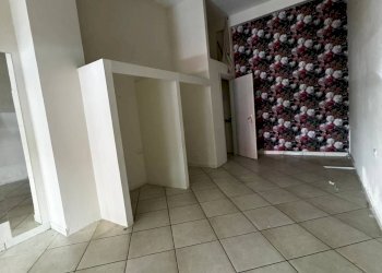 Foto 3 - Commercial Premises Via sabato robertelli
 
6, Salerno - photo 3