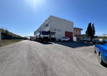 Foto 1 - Capannone Viale Andrea De Luca
22/g, Salerno - foto 1