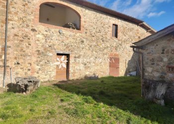 \nFoto 1\n - Rustico Podere Vallosi
 
24, Montalcino - foto 1