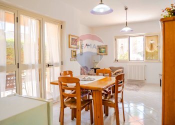 Sala da pranzo - Villa Località Ippocampo - Viale Fantasia, Manfredonia - foto 4