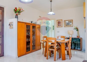 Sala da pranzo - Villa Località Ippocampo - Viale Fantasia, Manfredonia - foto 6
