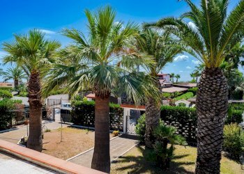 Giardino - Villa Località Ippocampo - Viale Fantasia, Manfredonia - foto 16