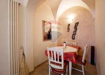 Sala da pranzo - Independent house Via Conte Ugolino
 
81, Martina Franca - photo 4