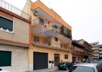 Edificio all\'aperto - Quadrilocale Via Giuseppe Di Vittorio
 
10, Triggiano - foto 1