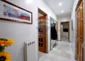 Hall / corridoio - Quadrilocale Via Giuseppe Di Vittorio
 
10, Triggiano - foto 3