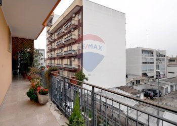 Balcone - Quadrilocale Via Giuseppe Di Vittorio
 
10, Triggiano - foto 5