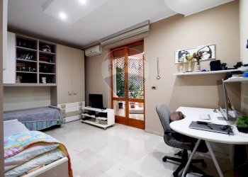 Ufficio - Quadrilocale Via Giuseppe Di Vittorio
 
10, Triggiano - foto 16