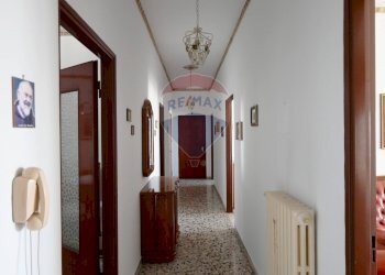 Hall / corridoio - Quadrilocale Via Guglielmo Pepe
 
40, Ostuni - foto 3