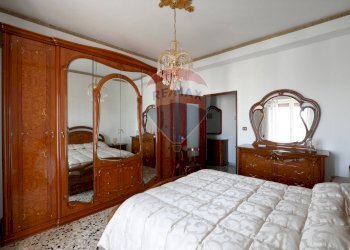 Camera / camera da letto - Quadrilocale Via Guglielmo Pepe
 
40, Ostuni - foto 14