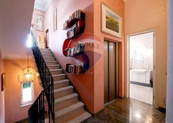 Scale - Villa Corso Alcide De Gasperi
 
330, Bari - foto 20