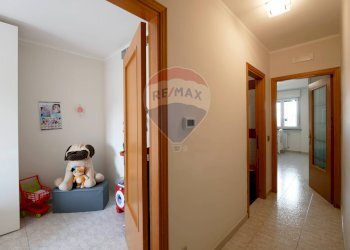 Hall / corridoio - Trilocale Strada Del Quadrifoglio
 
26, Bari - foto 14