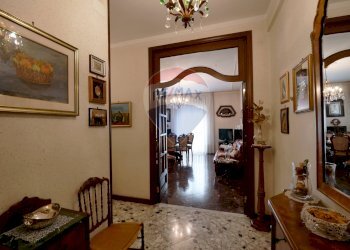 Hall / corridoio - Trilocale Via San Pasquale
 
15, Modugno - foto 3