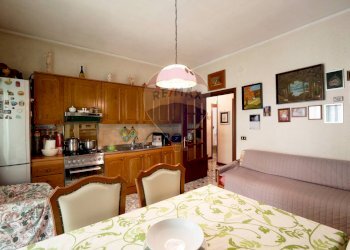 Sala da pranzo - Trilocale Via San Pasquale
 
15, Modugno - foto 6