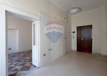 Stanza vuota - Bilocale Via Giovan Battista Trevisani
 
335, Bari - foto 5