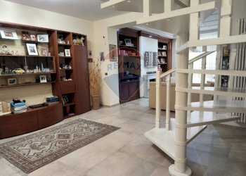 Soggiorno - Quadrilocale Via Pietro Ravanas
 
25, Bari - foto 9