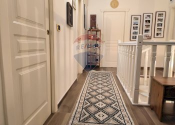 Hall / corridoio - Quadrilocale Via Pietro Ravanas
 
25, Bari - foto 1