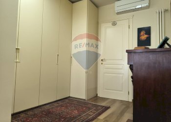 Hall / corridoio - Quadrilocale Via Pietro Ravanas
 
25, Bari - foto 17