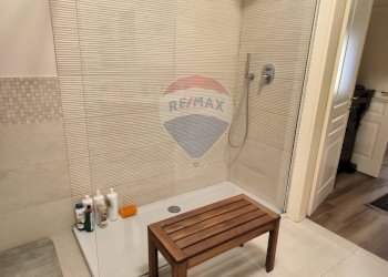 Bagno - Quadrilocale Via Pietro Ravanas
 
25, Bari - foto 29