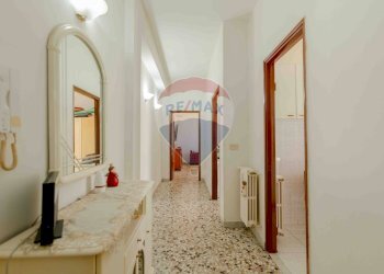 Hall / corridoio - Trilocale Viale Quinto Orazio Flacco
 
23/A, Bari - foto 3