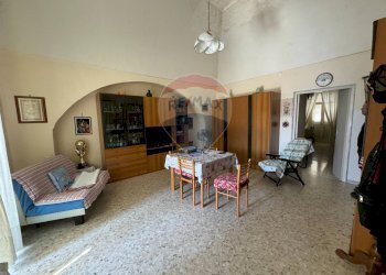 Sala da pranzo - Two-room apartment Via Piave
 
47, Modugno - photo 4