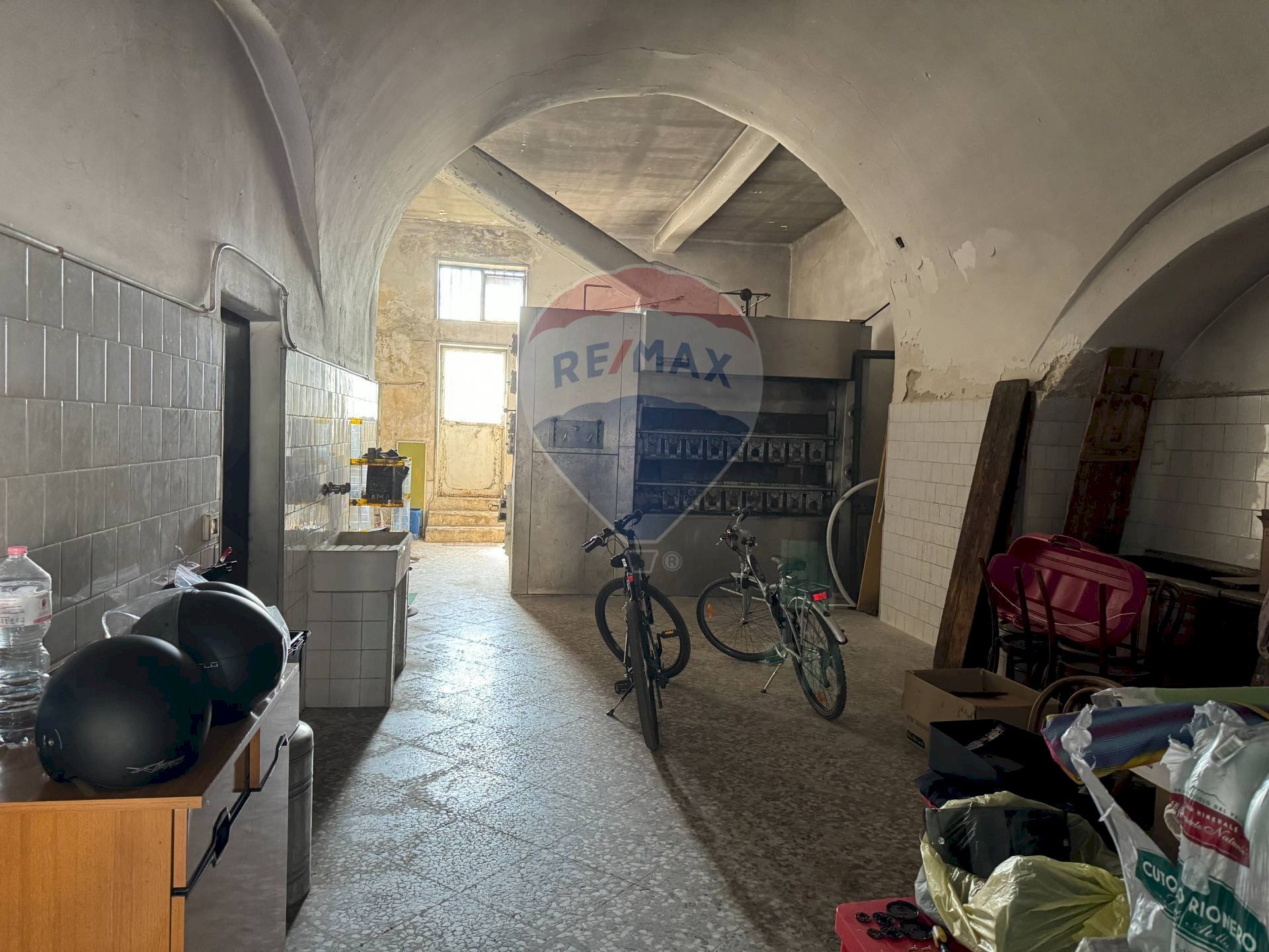 Non correlato - Magazzino Via Piave
 
45, Modugno - foto 1