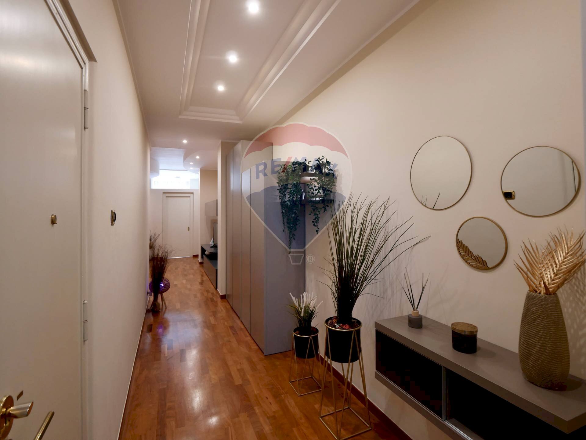 Hall / corridoio - Trilocale Corso Giuseppe Mazzini
 
64, Bari - foto 3