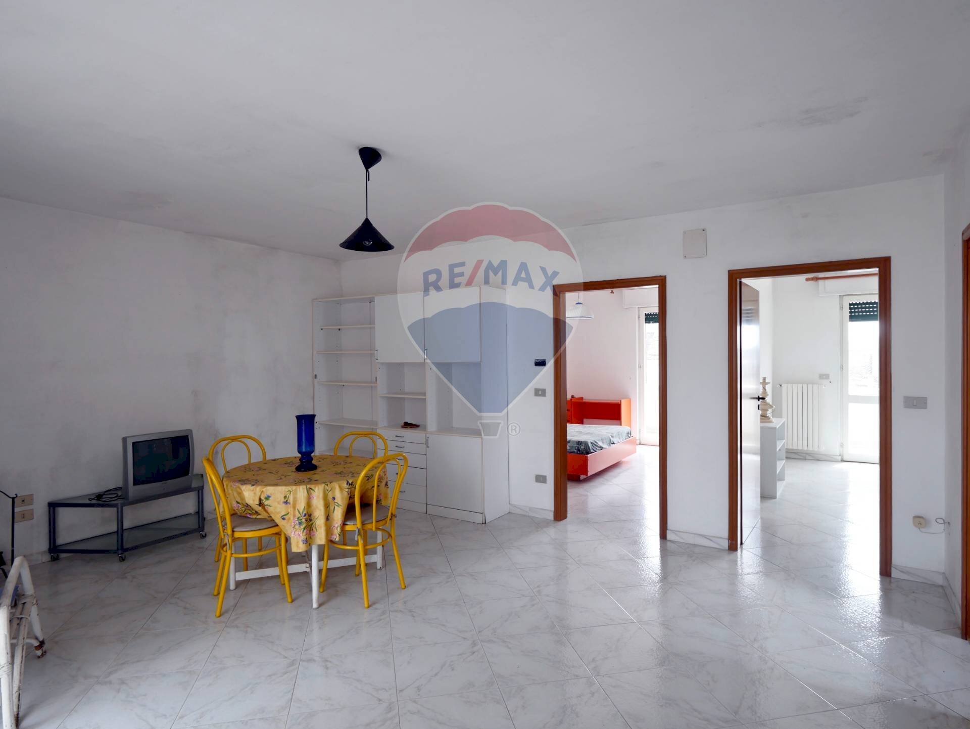 Sala da pranzo - Trilocale Corso Vittorio Emanuele II
 
49, Sammichele di Bari - foto 2