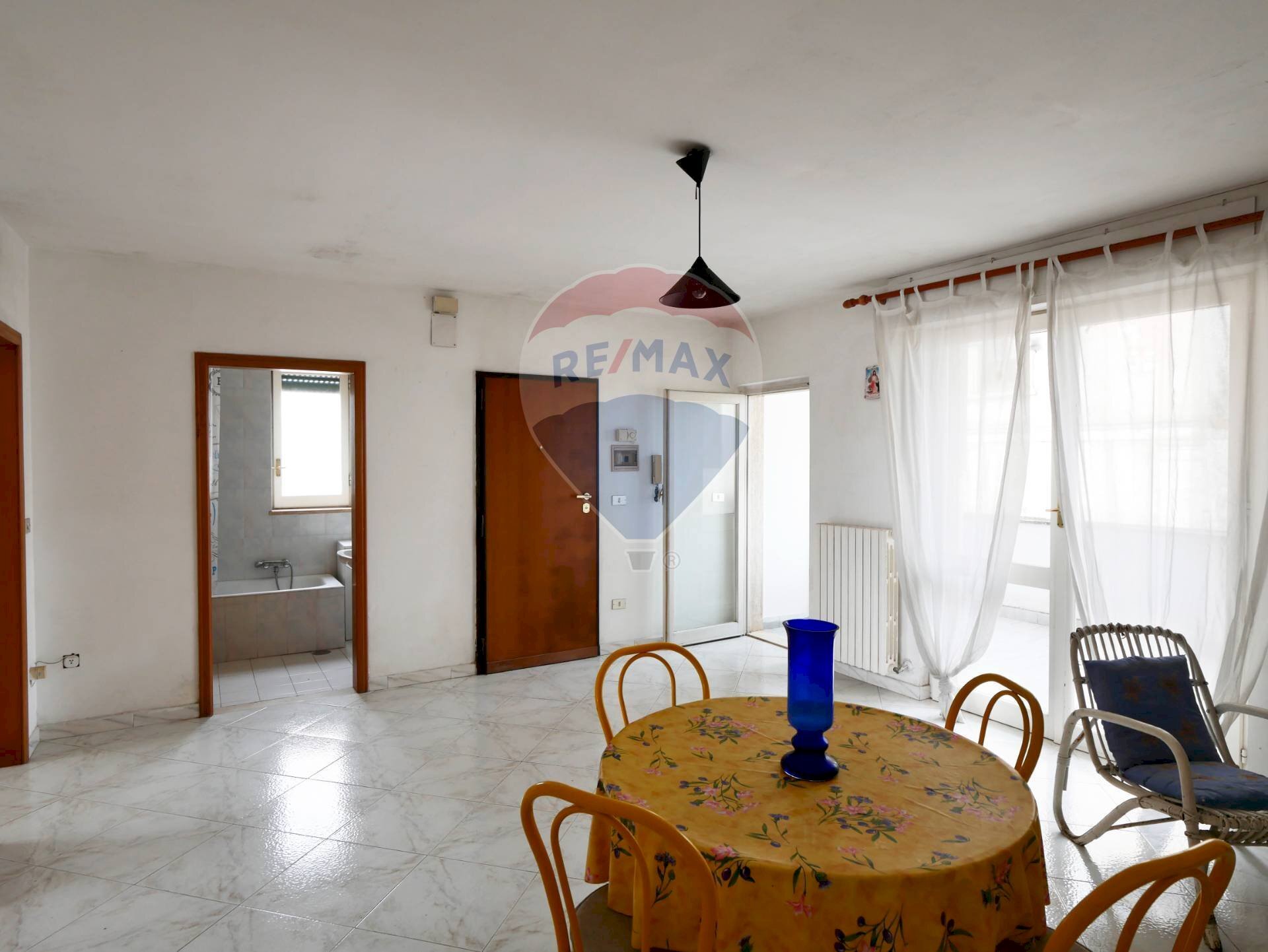 Sala da pranzo - Trilocale Corso Vittorio Emanuele II
 
49, Sammichele di Bari - foto 3