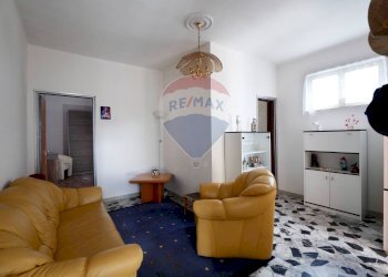 Soggiorno - Quadrilocale Via Leonardo Da Vinci
 
19, Santeramo in Colle - foto 2