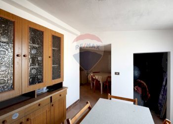 Sala da pranzo - Quadrilocale Via Leonardo Da Vinci
 
19, Santeramo in Colle - foto 24