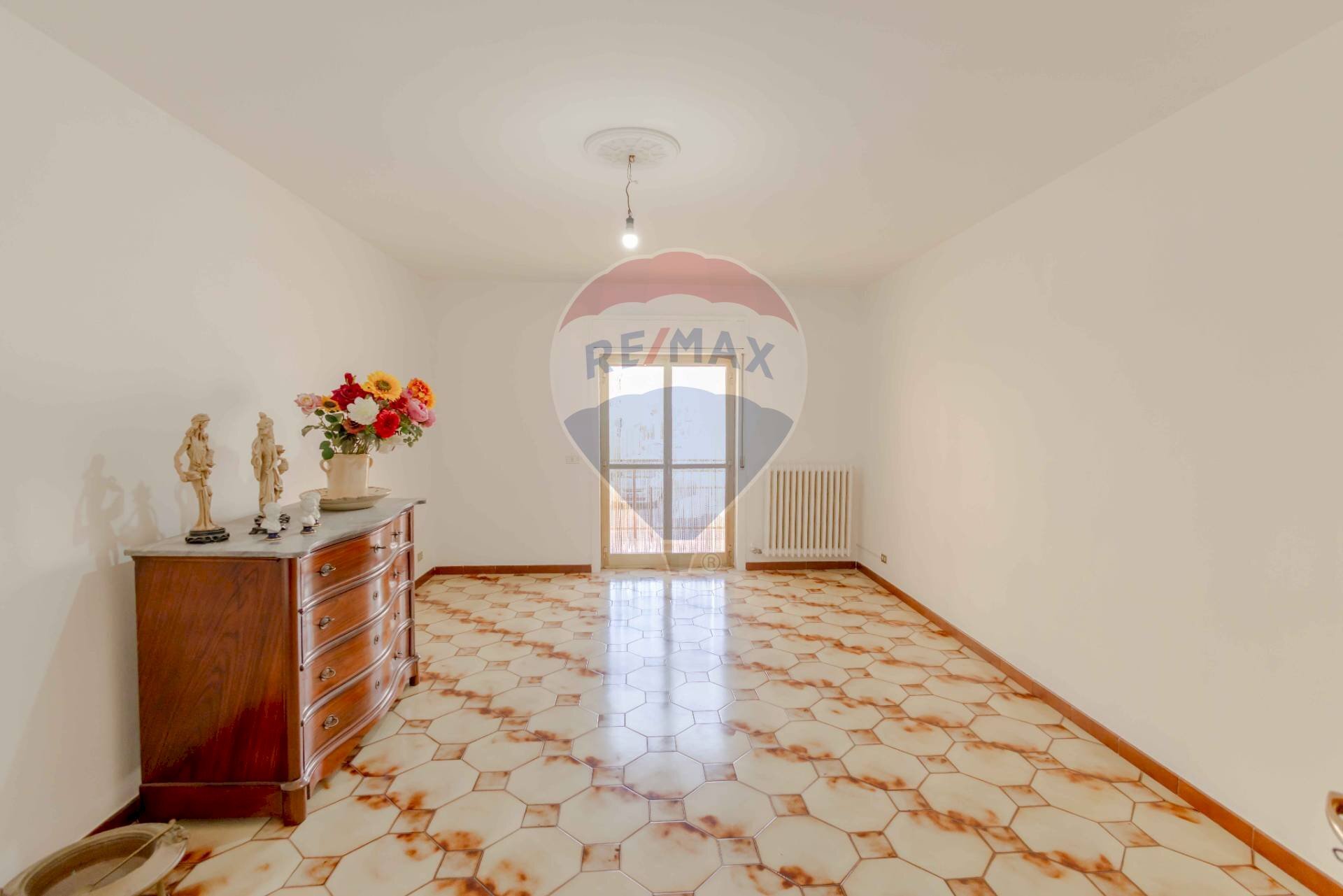 Stanza vuota - Quadrilocale Via Contestella
 
52, Valenzano - foto 1