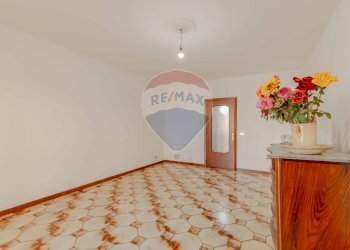 Stanza vuota - Quadrilocale Via Contestella
 
52, Valenzano - foto 2