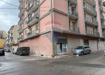 Edificio all\'aperto - Box Via Domenico Cimarosa
 
2, Palagiano - foto 4