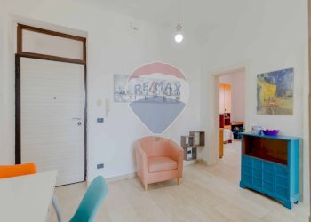 Sala da pranzo - Trilocale Via Alto Adige
 
105, Taranto - foto 2