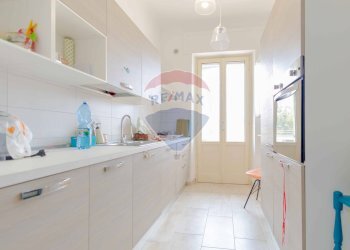 Cucina - Trilocale Via Alto Adige
 
105, Taranto - foto 3