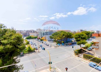 Edificio all\'aperto - Trilocale Via Alto Adige
 
105, Taranto - foto 10