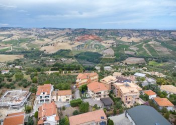Vista delle montagne - Box Via della Madonnuccia
 
sn, Città Sant'Angelo - foto 5
