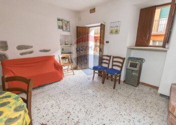 Sala da pranzo - Casa semi indipendente paranesi, Rocca Santa Maria - foto 8