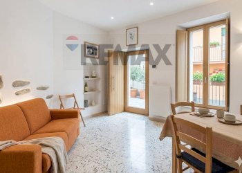 Sala da pranzo - Casa semi indipendente paranesi, Rocca Santa Maria - foto 7