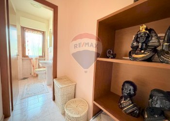 Hall / corridoio - Villa a Schiera Via Colmarino
 
27, Miglianico - foto 7