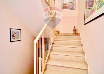 Scale - Villa a Schiera Via Colmarino
 
27, Miglianico - foto 9