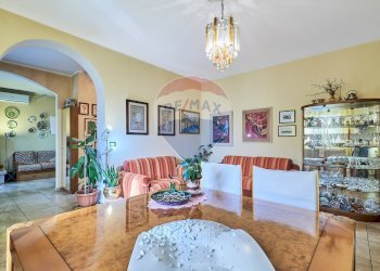 Sala da pranzo - Villa a Schiera Penne - foto 22