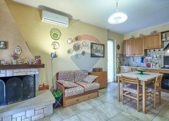 Sala da pranzo - Villa a Schiera Penne - foto 24