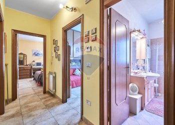 Hall / corridoio - Villa a Schiera Penne - foto 44