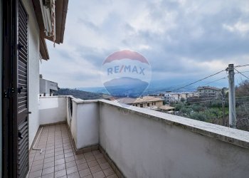 Balcone - Villa a Schiera Penne - foto 48