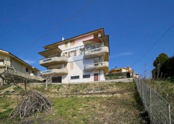 Casa all\'aperto - Villa C.DA SARACENO
 
4, Penne - foto 5