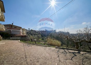 Vista delle montagne - Villa C.DA SARACENO
 
4, Penne - foto 13