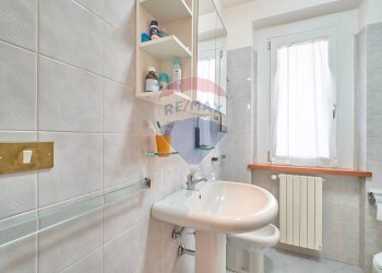 Bagno - Villa C.DA SARACENO
 
4, Penne - foto 40