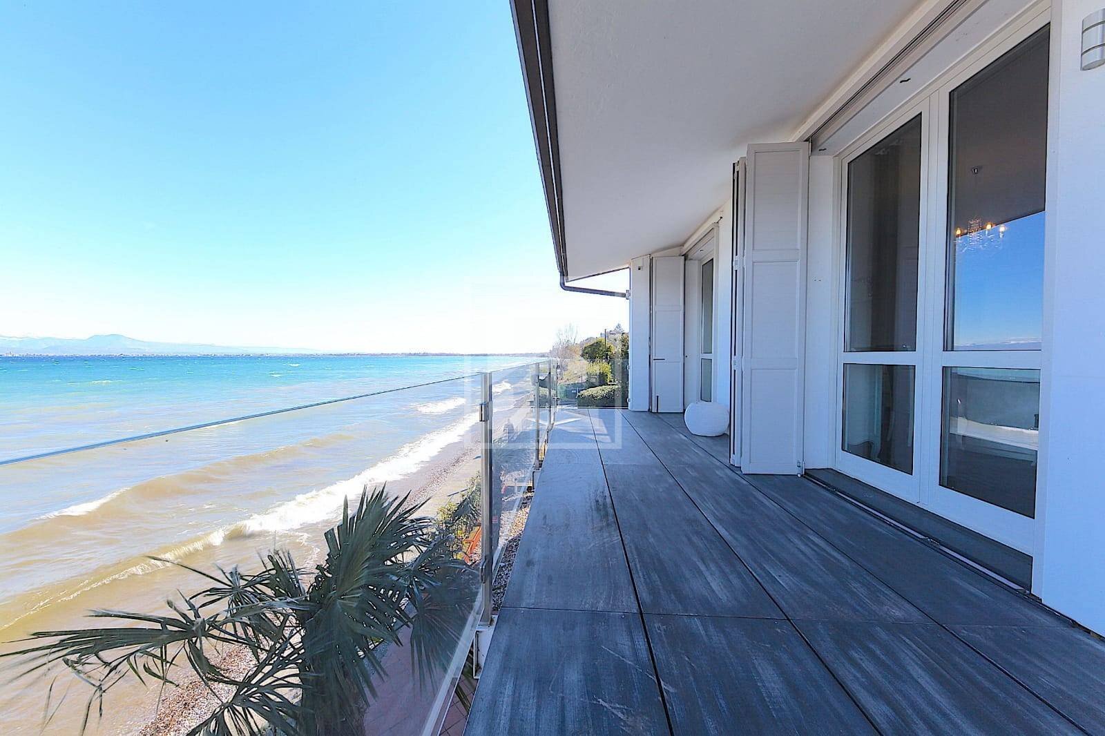 Foto 1 - Villa via Lungo Lago Cesare Battisti, Desenzano del Garda - foto 1