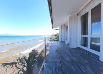 Foto 1 - Villa via Lungo Lago Cesare Battisti, Desenzano del Garda - foto 1